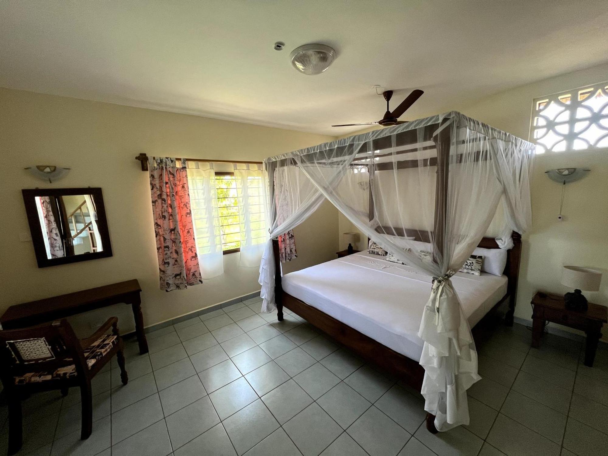 Paradiesische Villa Maisha Mazuri Mit Pool. Terrasse Und Personal Diani Beach Esterno foto