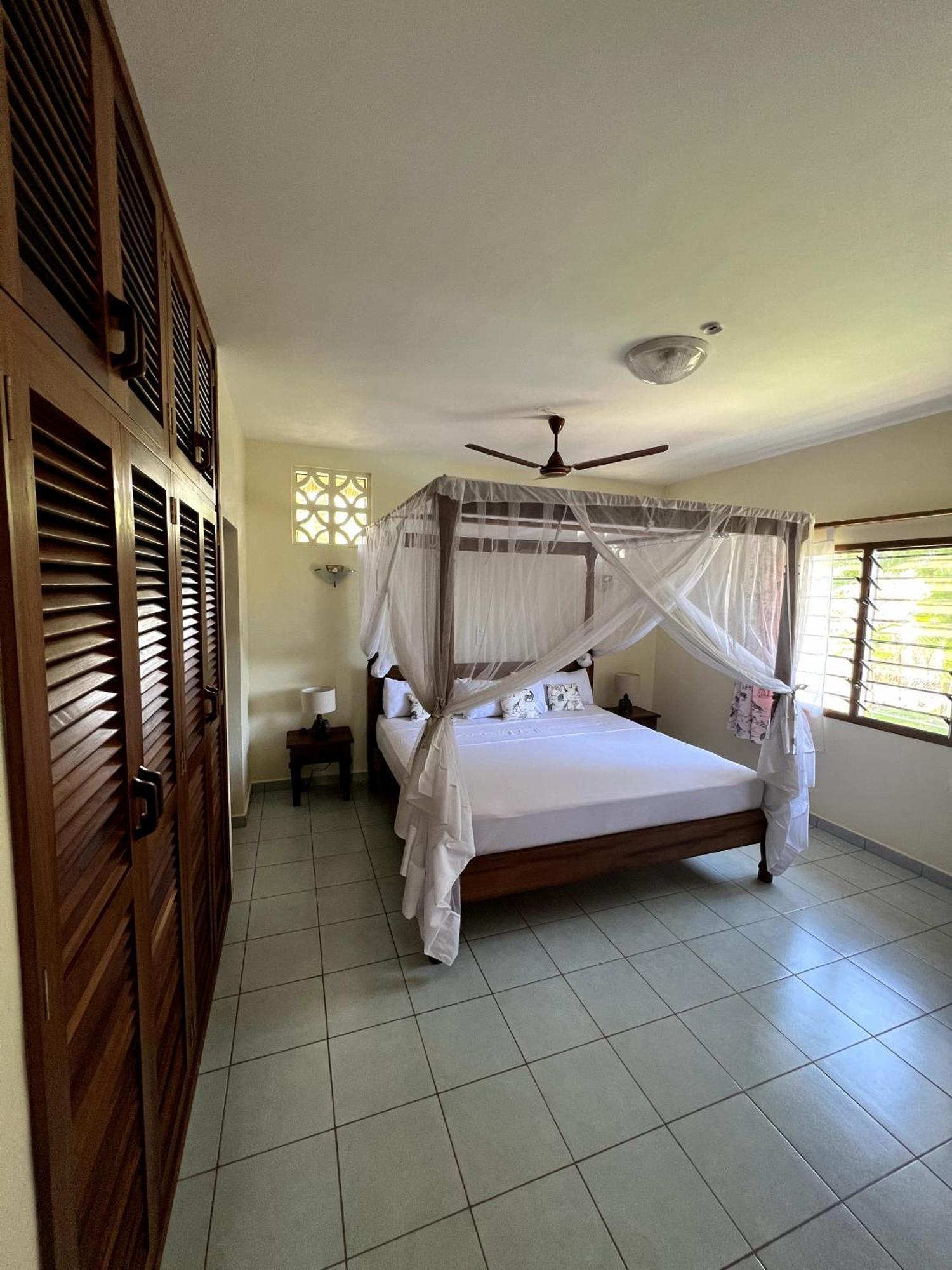 Paradiesische Villa Maisha Mazuri Mit Pool. Terrasse Und Personal Diani Beach Esterno foto