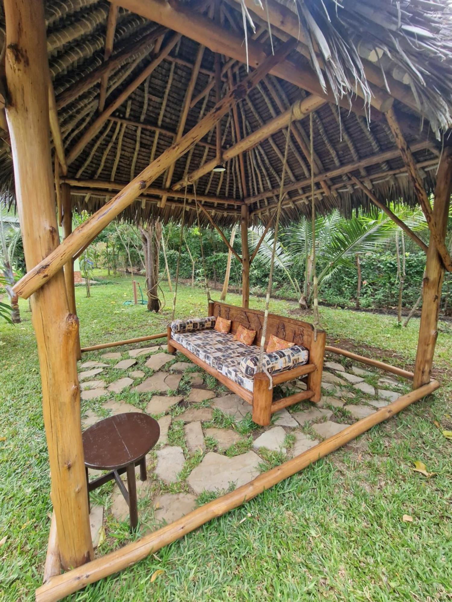 Paradiesische Villa Maisha Mazuri Mit Pool. Terrasse Und Personal Diani Beach Esterno foto
