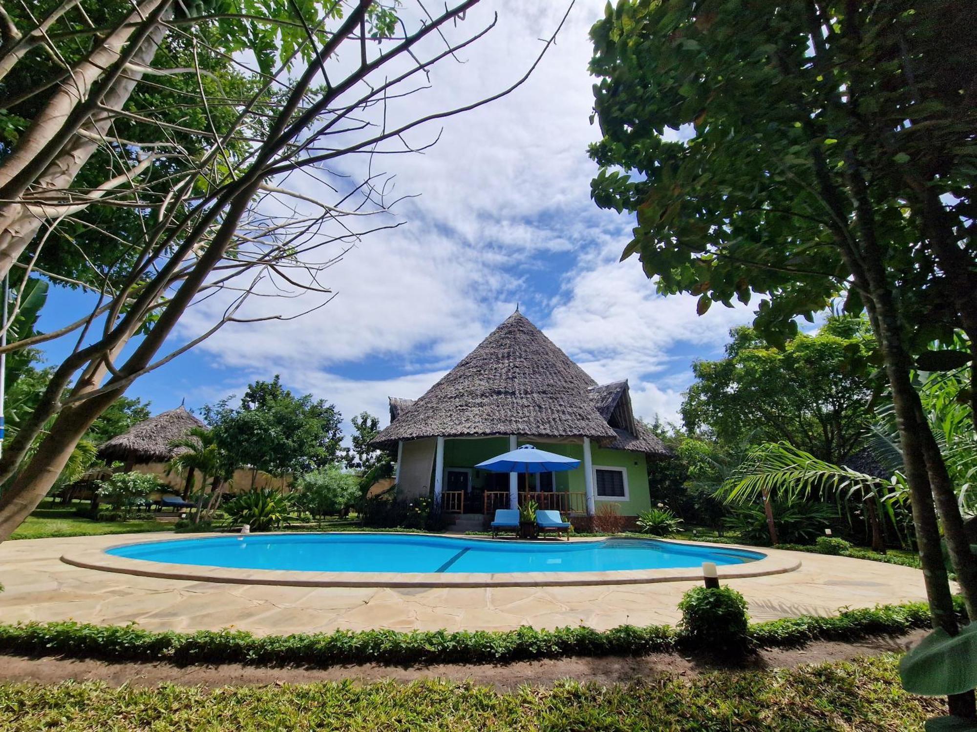 Paradiesische Villa Maisha Mazuri Mit Pool. Terrasse Und Personal Diani Beach Esterno foto