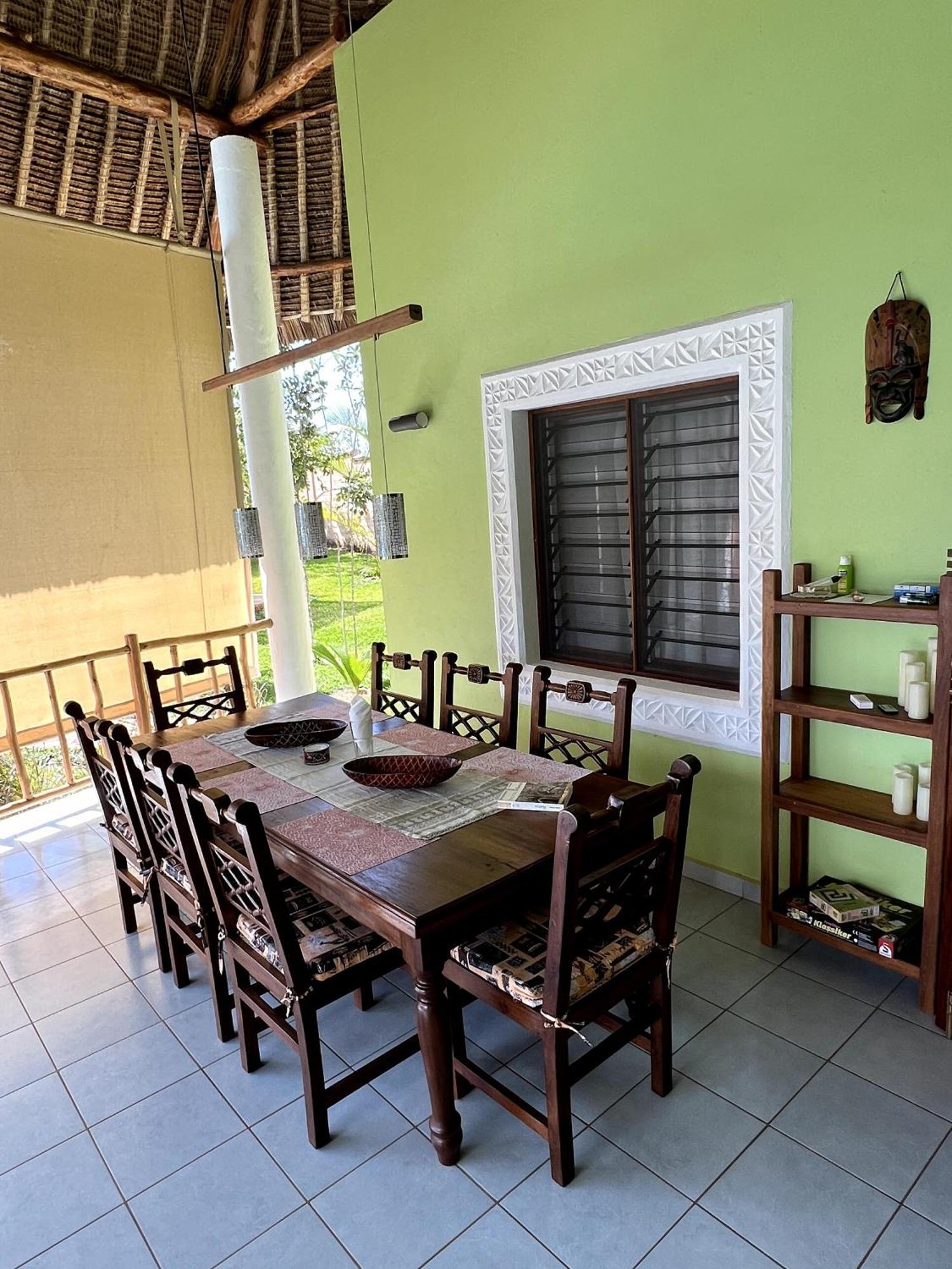 Paradiesische Villa Maisha Mazuri Mit Pool. Terrasse Und Personal Diani Beach Esterno foto